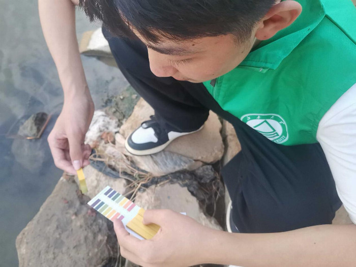 青 山绿水，“河”我守护｜玩偶姐姐
“河”你守绿实践团筑梦绿色新篇章